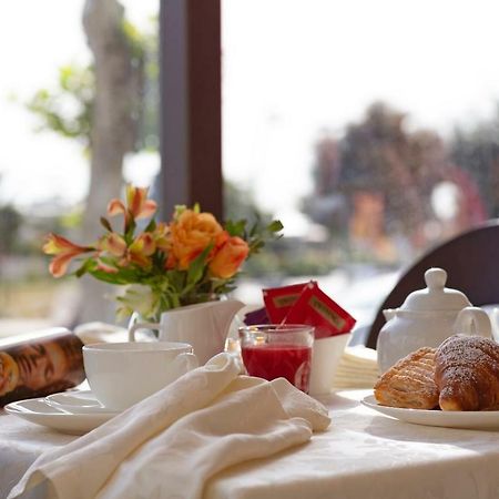 Hotel Vistamare Rivazzurra Di Rimini Zewnętrze zdjęcie