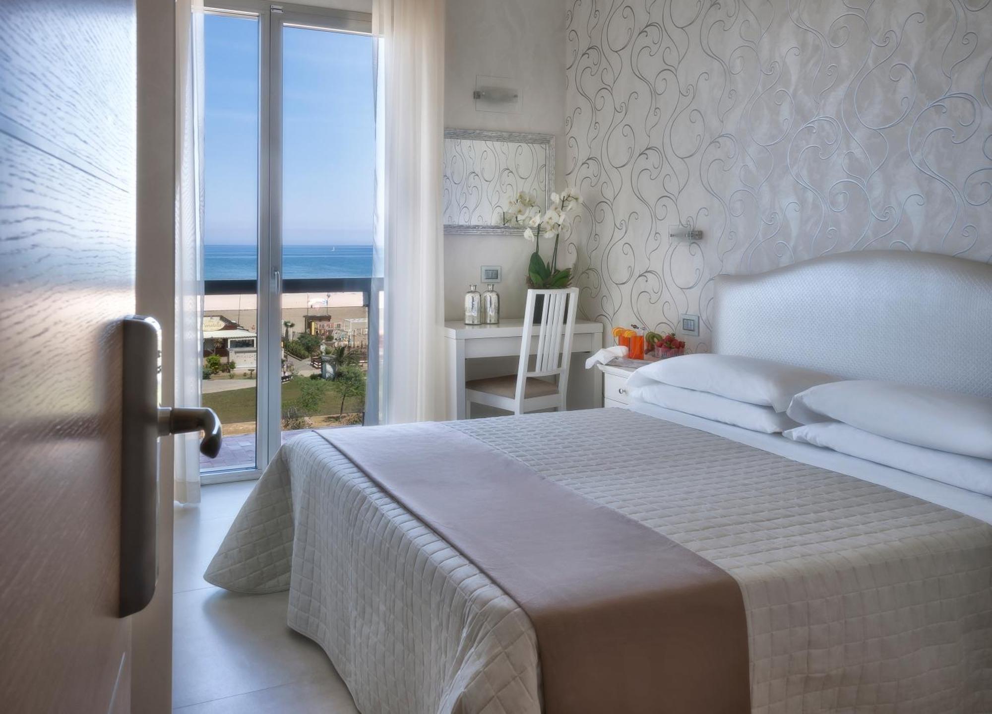 Hotel Vistamare Rivazzurra Di Rimini Pokój zdjęcie
