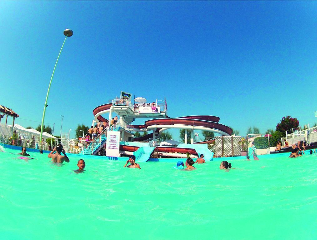 Hotel Vistamare Rivazzurra Di Rimini Zewnętrze zdjęcie