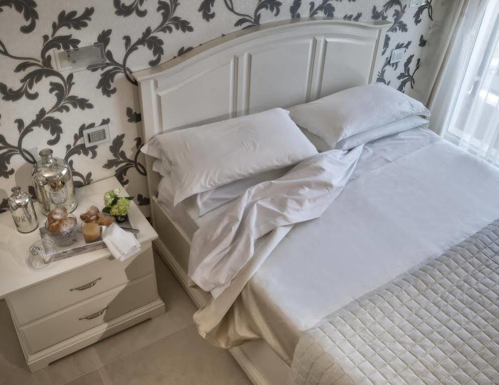 Hotel Vistamare Rivazzurra Di Rimini Zewnętrze zdjęcie